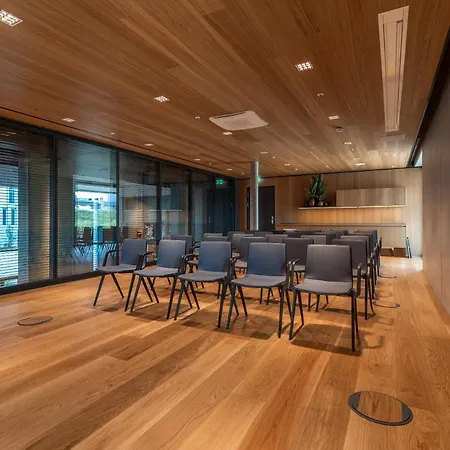 B'mine Frankfurt Airport