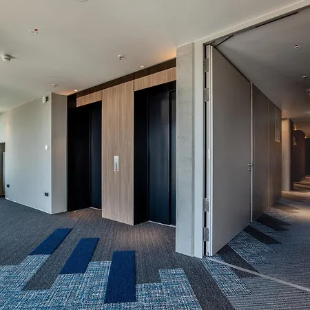 B'mine Frankfurt Airport 4* Франкфурт-на-Майне