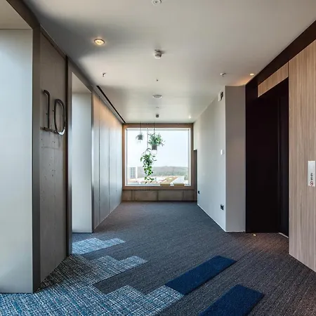 B'mine Frankfurt Airport Отель Франкфурт-на-Майне