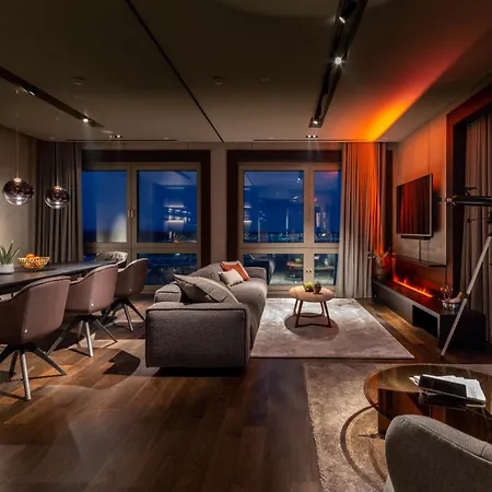 B'mine Frankfurt Airport 4*