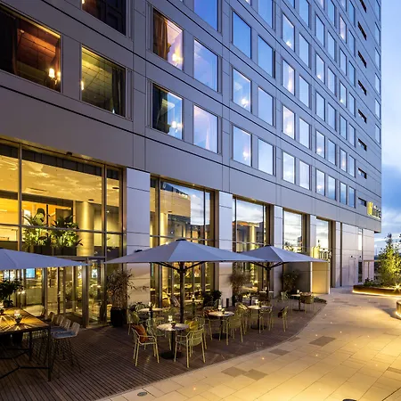 B'mine Frankfurt Airport Отель 4*