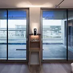 B'mine Frankfurt Airport Отель 4*