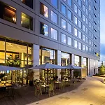 B'mine Frankfurt Airport Отель 4*