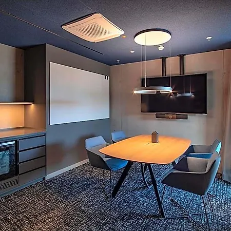 B'mine Frankfurt Airport, Worldhotels Crafted 4*