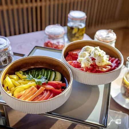 B'mine Frankfurt Airport, Worldhotels Crafted 4*