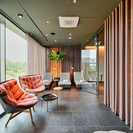 B'mine Frankfurt Airport, Worldhotels Crafted 4*