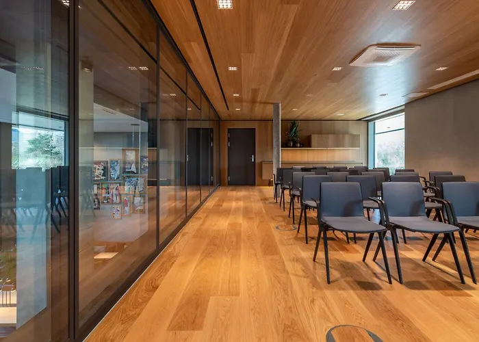 B'mine Frankfurt Airport 4*