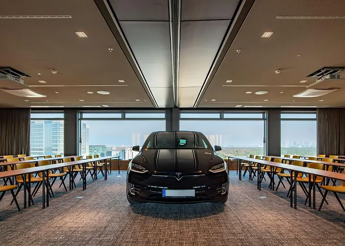 B'mine Frankfurt Airport Hotel 4*