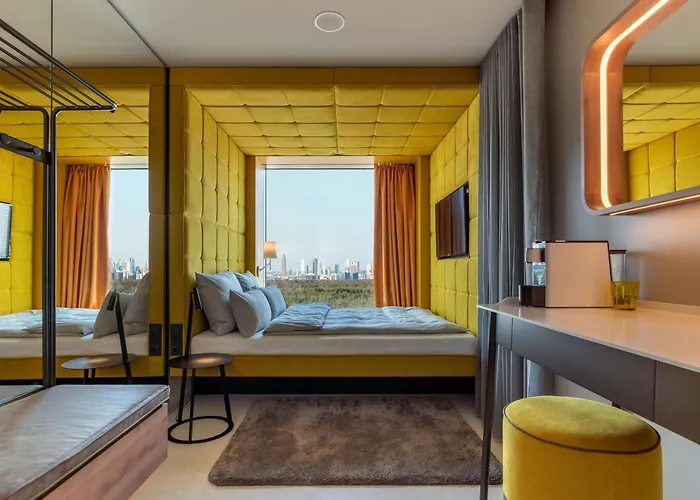 B'mine Frankfurt Airport Hotel 4*