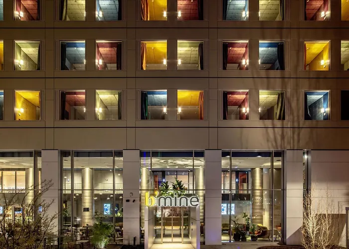 ホテル B'mine Frankfurt Airport 4*