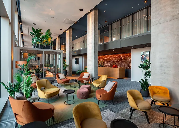 B'mine Frankfurt Airport 4*